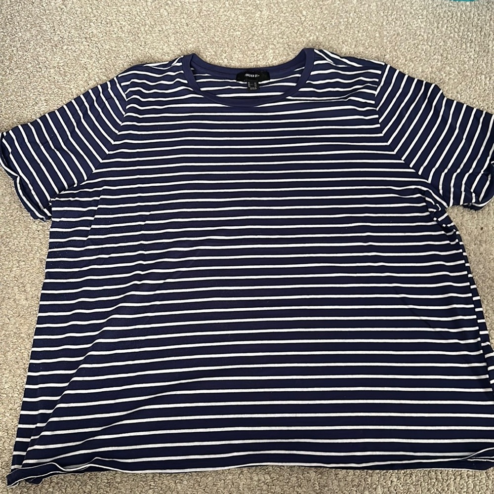 Forever 21 Striped Navy T-shirt Size: 3X
